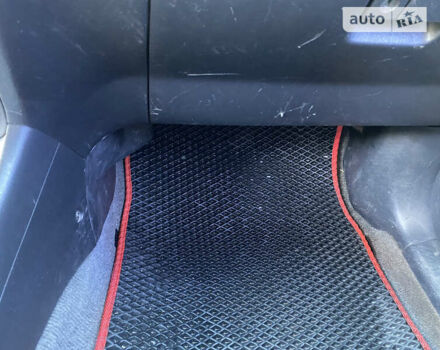 Черный Тойота РАВ 4, объемом двигателя 2 л и пробегом 262 тыс. км за 8800 $, фото 11 на Automoto.ua