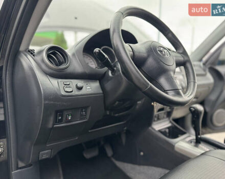 Черный Тойота РАВ 4, объемом двигателя 2 л и пробегом 230 тыс. км за 7850 $, фото 30 на Automoto.ua