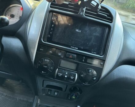 Тойота РАВ 4 2004 в Одессе на Automoto.ua Черный Тойота РАВ 4, объемом двигателя 2 л и пробегом 274 тыс. км за 7000 $, фото 5 на Automoto.ua