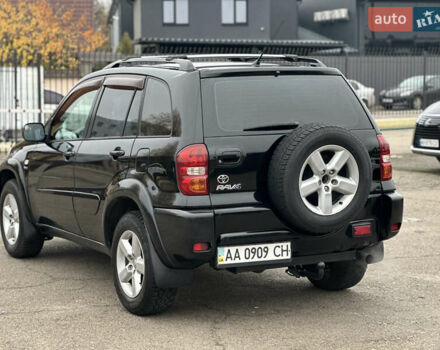 Черный Тойота РАВ 4, объемом двигателя 2 л и пробегом 243 тыс. км за 6900 $, фото 4 на Automoto.ua