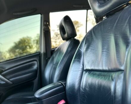 Черный Тойота РАВ 4, объемом двигателя 0 л и пробегом 169 тыс. км за 8500 $, фото 6 на Automoto.ua