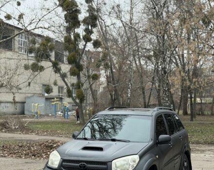 Чорний Тойота РАВ 4, об'ємом двигуна 2 л та пробігом 285 тис. км за 4300 $, фото 3 на Automoto.ua