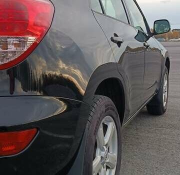 Черный Тойота РАВ 4, объемом двигателя 2 л и пробегом 202 тыс. км за 8066 $, фото 5 на Automoto.ua