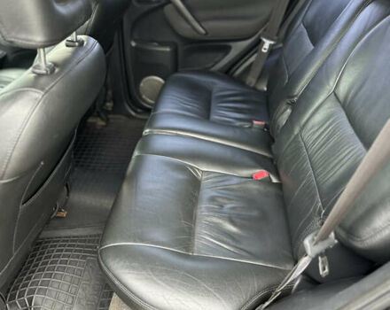 Черный Тойота РАВ 4, объемом двигателя 2 л и пробегом 243 тыс. км за 6900 $, фото 9 на Automoto.ua