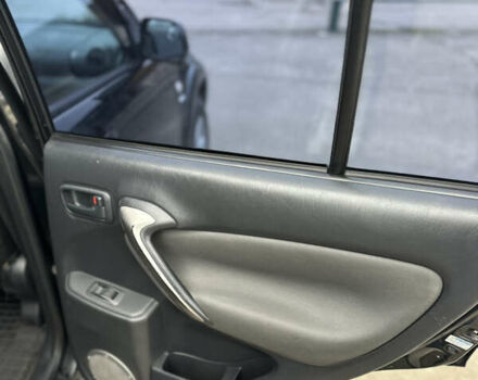 Черный Тойота РАВ 4, объемом двигателя 2 л и пробегом 243 тыс. км за 6900 $, фото 13 на Automoto.ua