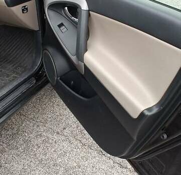 Черный Тойота РАВ 4, объемом двигателя 2 л и пробегом 202 тыс. км за 8066 $, фото 17 на Automoto.ua