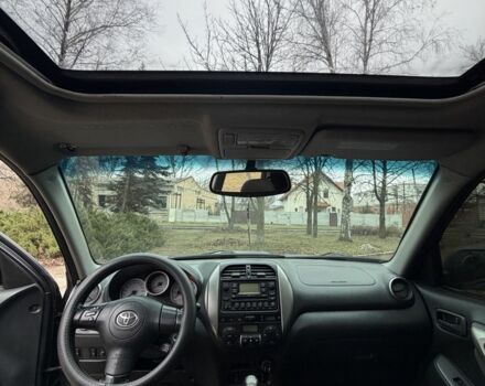 Чорний Тойота РАВ 4, об'ємом двигуна 2 л та пробігом 285 тис. км за 4300 $, фото 12 на Automoto.ua