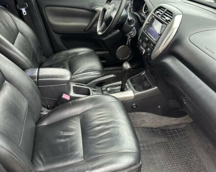 Черный Тойота РАВ 4, объемом двигателя 2 л и пробегом 243 тыс. км за 6900 $, фото 15 на Automoto.ua