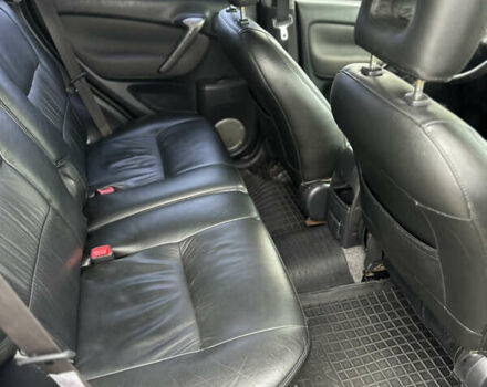 Черный Тойота РАВ 4, объемом двигателя 2 л и пробегом 243 тыс. км за 6900 $, фото 12 на Automoto.ua