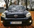 Черный Тойота РАВ 4, объемом двигателя 2 л и пробегом 270 тыс. км за 9000 $, фото 5 на Automoto.ua