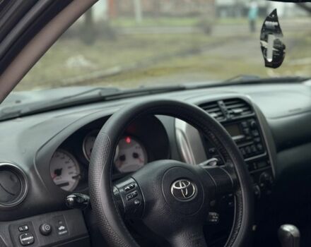 Чорний Тойота РАВ 4, об'ємом двигуна 2 л та пробігом 285 тис. км за 4300 $, фото 11 на Automoto.ua