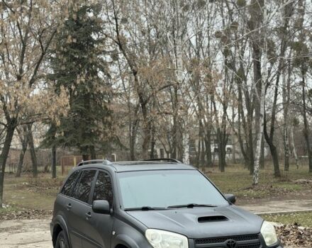 Чорний Тойота РАВ 4, об'ємом двигуна 2 л та пробігом 285 тис. км за 4300 $, фото 1 на Automoto.ua