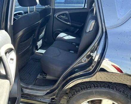 Черный Тойота РАВ 4, объемом двигателя 2 л и пробегом 245 тыс. км за 7999 $, фото 7 на Automoto.ua