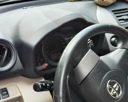 Чорний Тойота РАВ 4, об'ємом двигуна 2.4 л та пробігом 91 тис. км за 12500 $, фото 36 на Automoto.ua