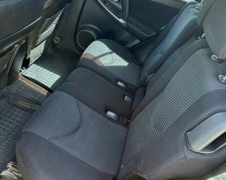 Черный Тойота РАВ 4, объемом двигателя 2 л и пробегом 245 тыс. км за 7999 $, фото 13 на Automoto.ua