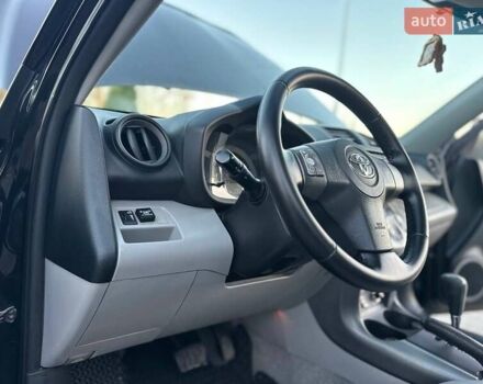 Черный Тойота РАВ 4, объемом двигателя 2.36 л и пробегом 192 тыс. км за 8999 $, фото 26 на Automoto.ua