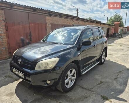 Чорний Тойота РАВ 4, об'ємом двигуна 2 л та пробігом 257 тис. км за 7500 $, фото 2 на Automoto.ua