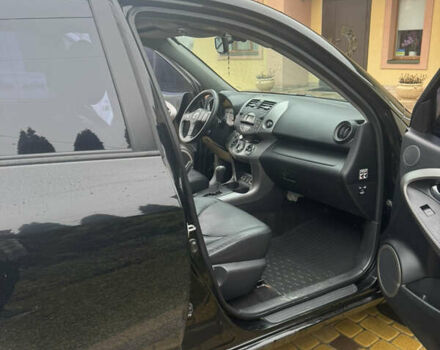 Черный Тойота РАВ 4, объемом двигателя 2 л и пробегом 230 тыс. км за 8500 $, фото 10 на Automoto.ua