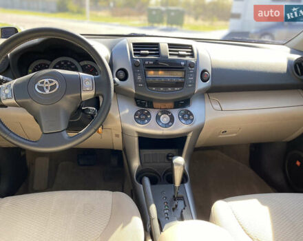 Черный Тойота РАВ 4, объемом двигателя 2.36 л и пробегом 254 тыс. км за 9700 $, фото 10 на Automoto.ua