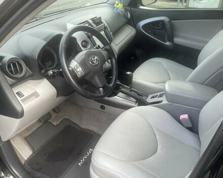 Черный Тойота РАВ 4, объемом двигателя 2.36 л и пробегом 241 тыс. км за 8900 $, фото 5 на Automoto.ua