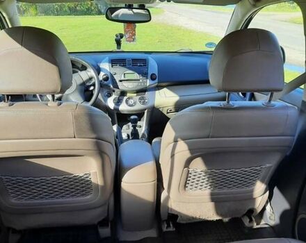 Черный Тойота РАВ 4, объемом двигателя 2.2 л и пробегом 209 тыс. км за 10500 $, фото 7 на Automoto.ua