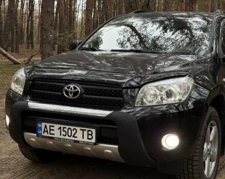 Чорний Тойота РАВ 4, об'ємом двигуна 2 л та пробігом 189 тис. км за 9500 $, фото 3 на Automoto.ua