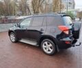 Черный Тойота РАВ 4, объемом двигателя 2.2 л и пробегом 250 тыс. км за 8300 $, фото 3 на Automoto.ua