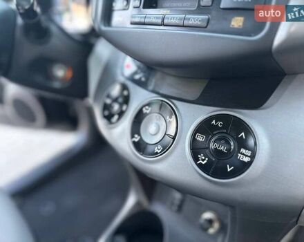 Черный Тойота РАВ 4, объемом двигателя 2.36 л и пробегом 192 тыс. км за 8999 $, фото 44 на Automoto.ua