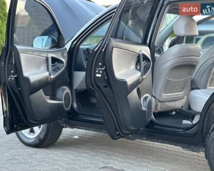 Черный Тойота РАВ 4, объемом двигателя 2.36 л и пробегом 192 тыс. км за 8999 $, фото 19 на Automoto.ua