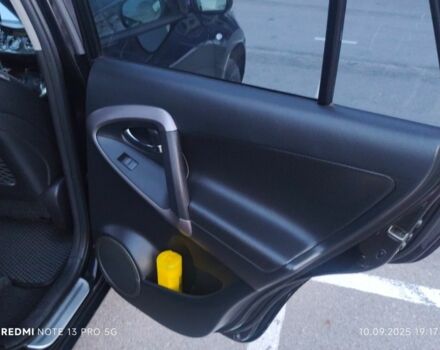 Черный Тойота РАВ 4, объемом двигателя 2 л и пробегом 149 тыс. км за 9490 $, фото 13 на Automoto.ua