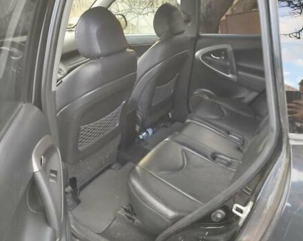 Черный Тойота РАВ 4, объемом двигателя 2.2 л и пробегом 323 тыс. км за 6000 $, фото 3 на Automoto.ua