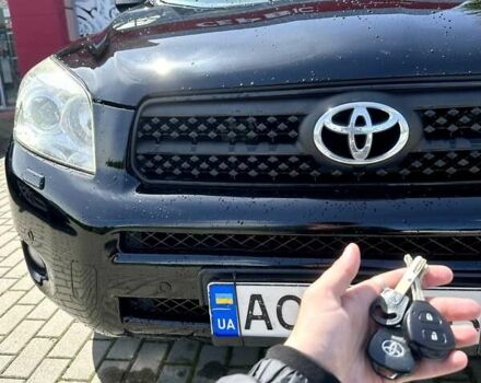 Черный Тойота РАВ 4, объемом двигателя 2 л и пробегом 245 тыс. км за 7999 $, фото 10 на Automoto.ua