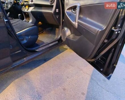 Черный Тойота РАВ 4, объемом двигателя 2 л и пробегом 165 тыс. км за 9500 $, фото 22 на Automoto.ua