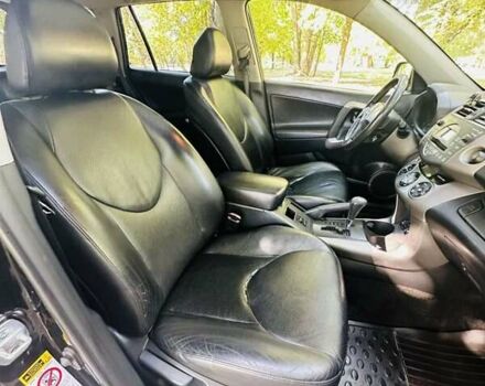 Чорний Тойота РАВ 4, об'ємом двигуна 2 л та пробігом 257 тис. км за 7999 $, фото 14 на Automoto.ua