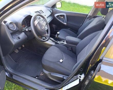 Черный Тойота РАВ 4, объемом двигателя 2.23 л и пробегом 330 тыс. км за 8200 $, фото 15 на Automoto.ua