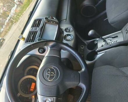 Черный Тойота РАВ 4, объемом двигателя 1.99 л и пробегом 313 тыс. км за 12000 $, фото 6 на Automoto.ua