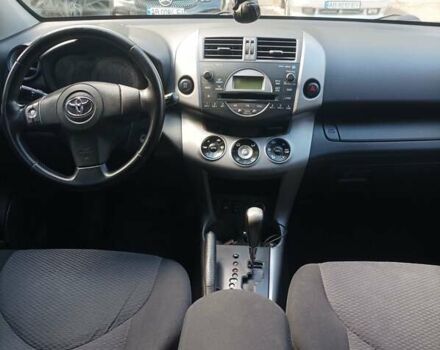 Чорний Тойота РАВ 4, об'ємом двигуна 2 л та пробігом 240 тис. км за 10300 $, фото 13 на Automoto.ua