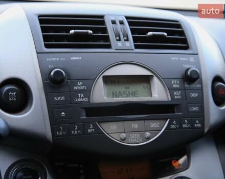 Черный Тойота РАВ 4, объемом двигателя 2 л и пробегом 170 тыс. км за 10000 $, фото 15 на Automoto.ua