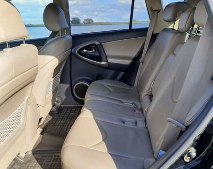 Черный Тойота РАВ 4, объемом двигателя 2.2 л и пробегом 209 тыс. км за 10500 $, фото 20 на Automoto.ua