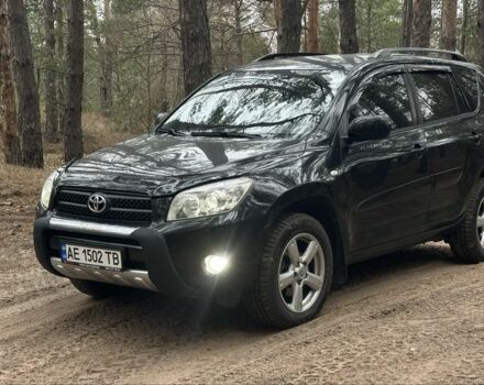 Черный Тойота РАВ 4, объемом двигателя 2 л и пробегом 189 тыс. км за 9500 $, фото 2 на Automoto.ua