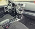 Чорний Тойота РАВ 4, об'ємом двигуна 2 л та пробігом 173 тис. км за 8600 $, фото 7 на Automoto.ua