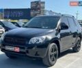Чорний Тойота РАВ 4, об'ємом двигуна 2 л та пробігом 300 тис. км за 8290 $, фото 1 на Automoto.ua