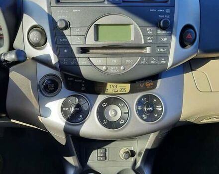 Черный Тойота РАВ 4, объемом двигателя 2.2 л и пробегом 209 тыс. км за 10500 $, фото 15 на Automoto.ua