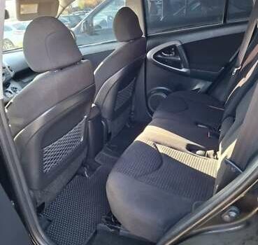 Черный Тойота РАВ 4, объемом двигателя 2.2 л и пробегом 250 тыс. км за 8300 $, фото 10 на Automoto.ua