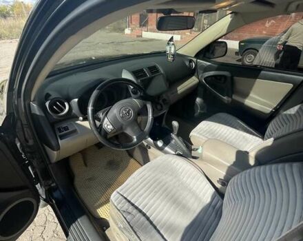 Тойота РАВ 4 2006 в Краматорске на Automoto.ua Черный Тойота РАВ 4, объемом двигателя 2.4 л и пробегом 240 тыс. км за 10700 $, фото 6 на Automoto.ua