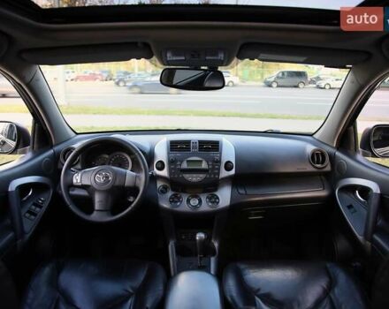 Черный Тойота РАВ 4, объемом двигателя 2 л и пробегом 170 тыс. км за 10000 $, фото 11 на Automoto.ua