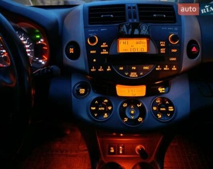 Черный Тойота РАВ 4, объемом двигателя 2 л и пробегом 165 тыс. км за 9500 $, фото 20 на Automoto.ua