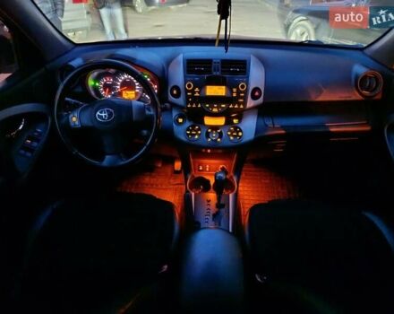 Черный Тойота РАВ 4, объемом двигателя 2 л и пробегом 165 тыс. км за 9500 $, фото 16 на Automoto.ua