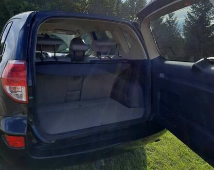 Черный Тойота РАВ 4, объемом двигателя 2.2 л и пробегом 209 тыс. км за 10500 $, фото 9 на Automoto.ua