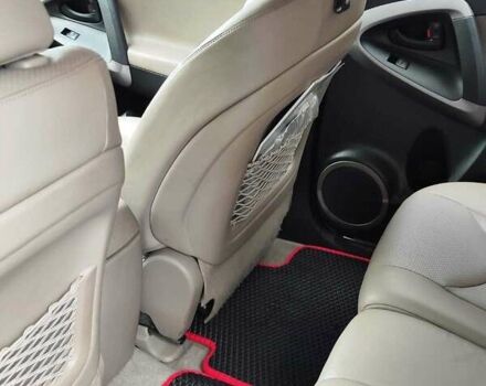 Чорний Тойота РАВ 4, об'ємом двигуна 2.4 л та пробігом 91 тис. км за 12500 $, фото 17 на Automoto.ua